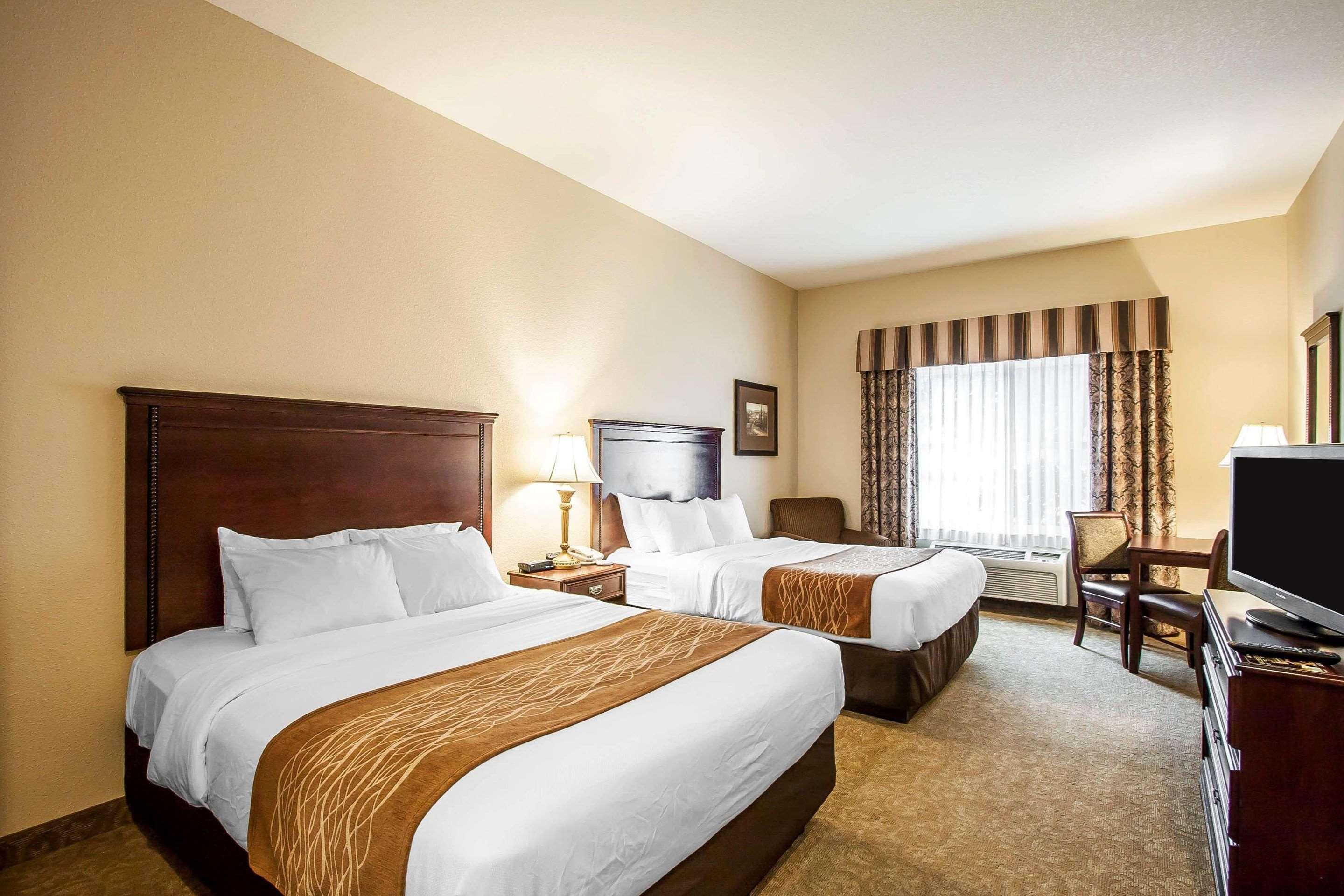 Comfort Inn & Suites Mcminnville Wine Country Exterior foto