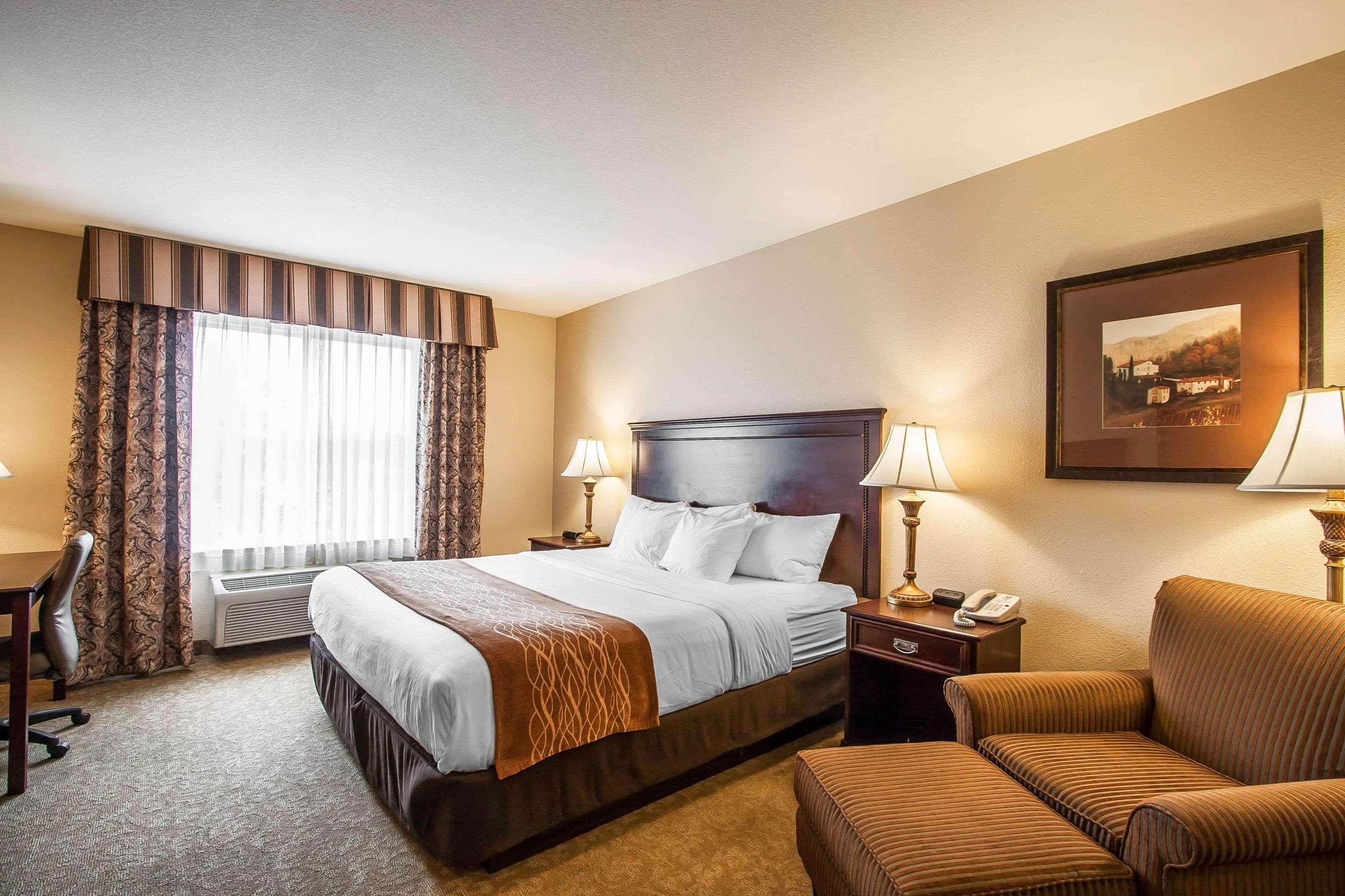 Comfort Inn & Suites Mcminnville Wine Country Exterior foto