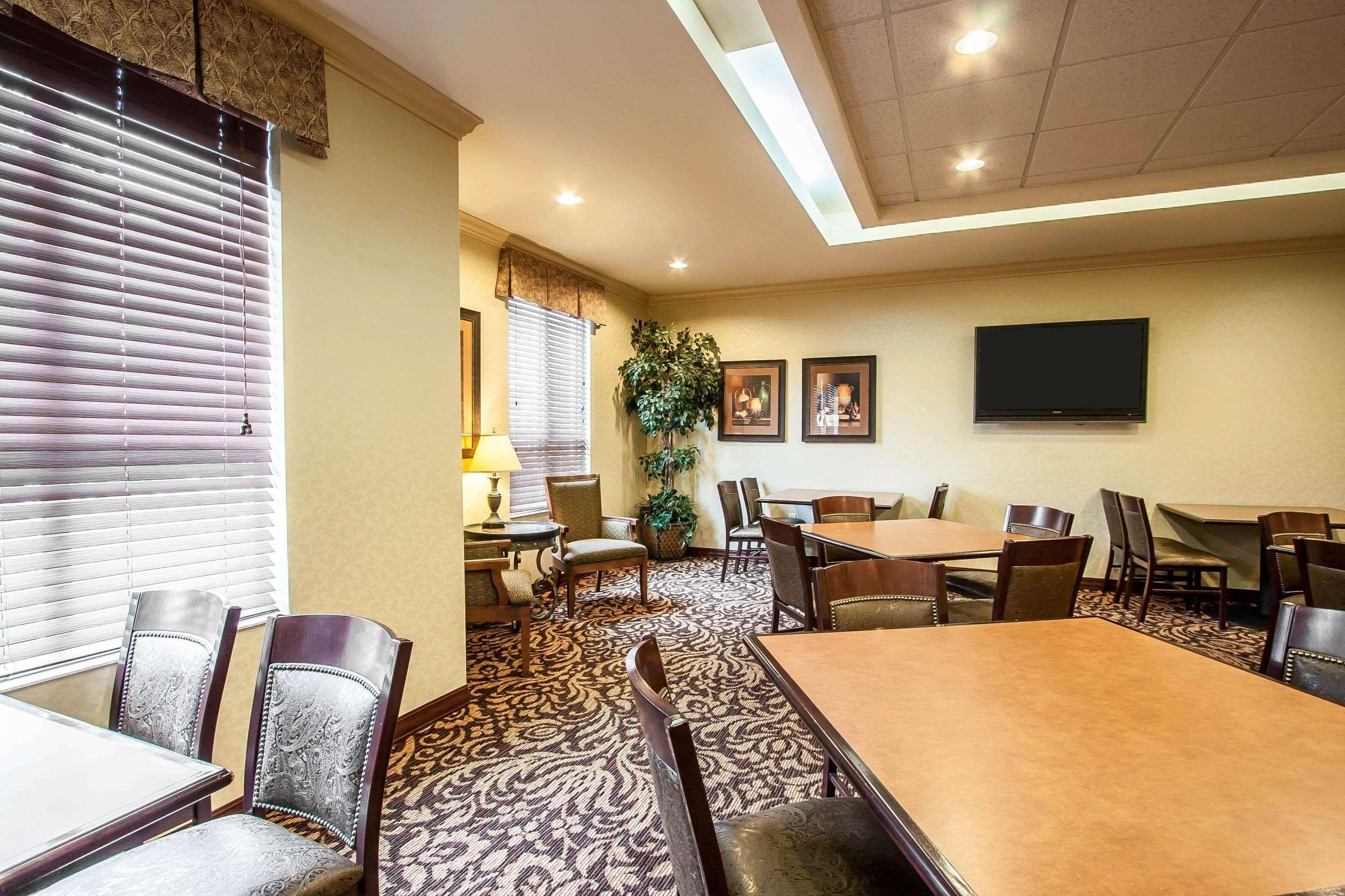 Comfort Inn & Suites Mcminnville Wine Country Exterior foto