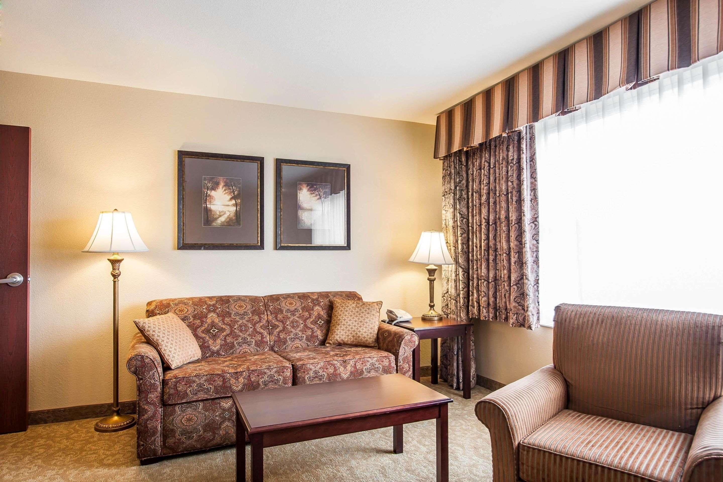 Comfort Inn & Suites Mcminnville Wine Country Exterior foto